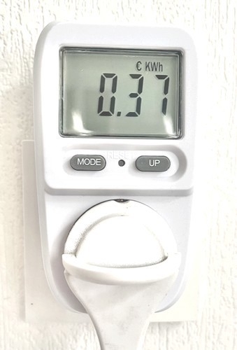 2x (!) Energiekosten Messgerät DW-3001 Strommesser Energieverbrauch Strom Zähler